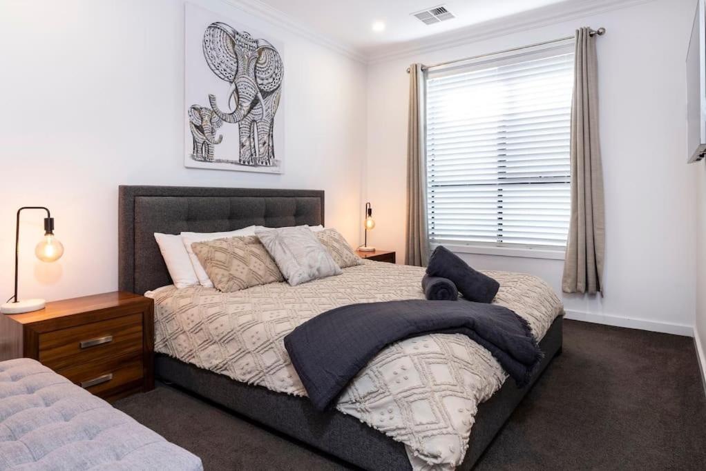 Luxury Home In Christies Beach With King Bed, Nbn, Netflix, 3Bed 2Bath Eksteriør billede